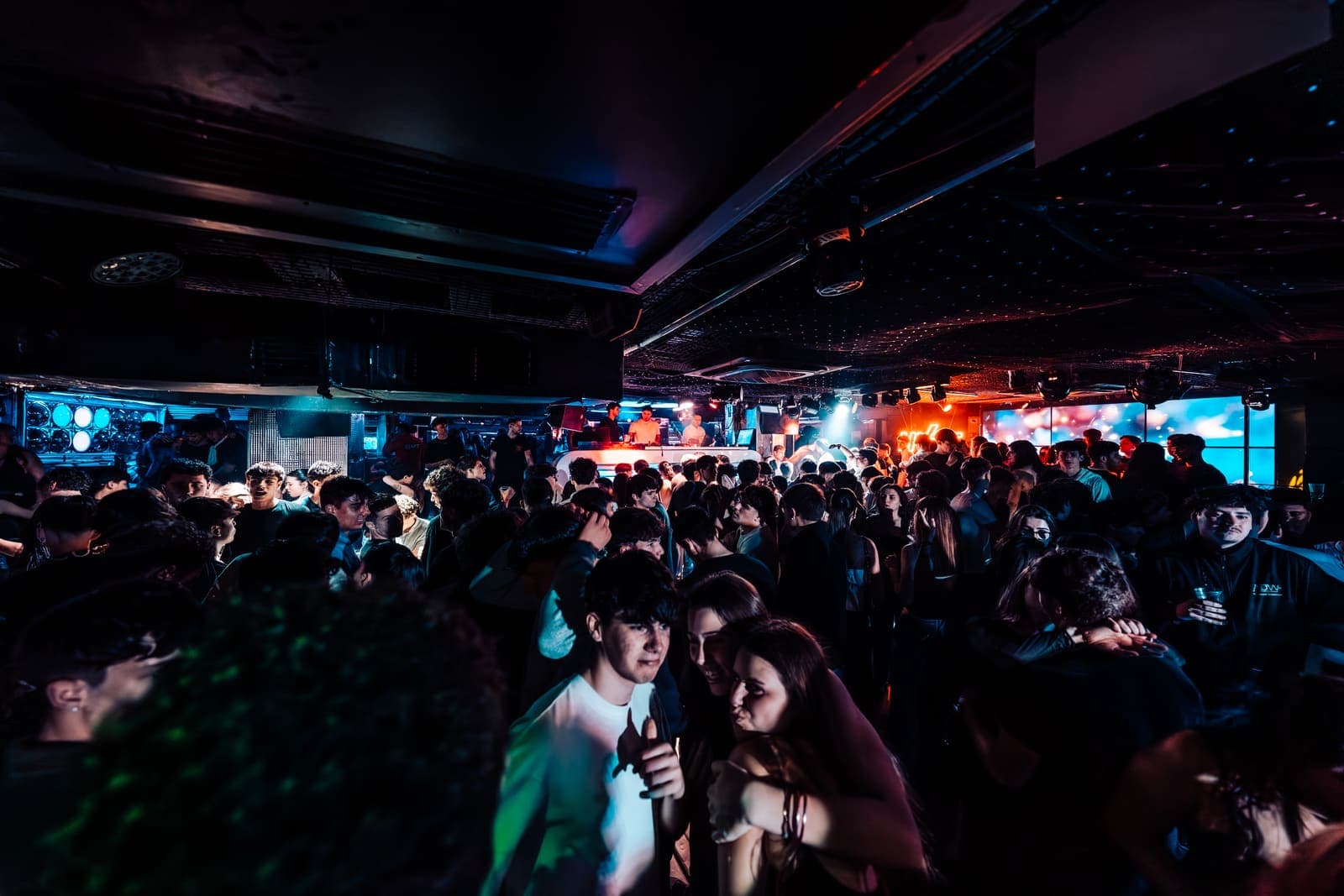 Ambiente de una noche en HYPE Barcelona